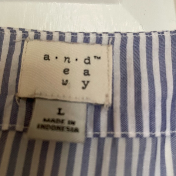A. New. Day. Medium blue and white stripped top. - Picture 2 of 4